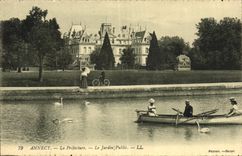 CPA Prefecture Annecy Le jardin public Cygnes Velo Cycle Barque