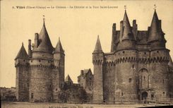 CPA Chateau Vitre Le Chatelet et la Tour Saint Laurent
