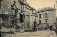 CPA Palais de Justice Cour interieure Beauvais