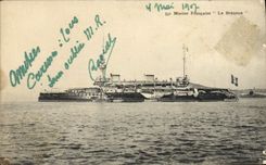 CPA Bateau de Guerre Le Brennus