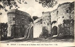 CPA Chateau de la Duchesse Anne et la Fausse Porte Dinan