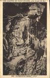 CPA Grottes de Saint Cezaire pres Grasse la galerie de l'alcove