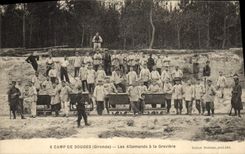 CPA Ardoisieres Camp de Souges Gironde Les Allemands a la Graviere Militaria