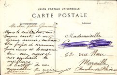 CPA Folklore Pensive Jeune fille de L'Ile de Sein 