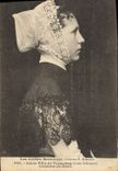 CPA Folklore Jeune fille de Trescalan Costume de deuil 