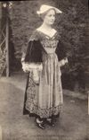 CPA Folklore Jeune fille de Ste Anne d'Auray 
