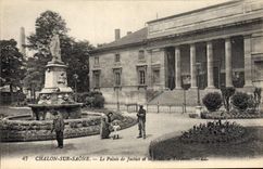 CPA Palais de justice et la fontaine Thevenin Chalon sur Saone 