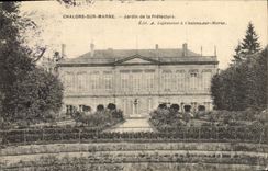 CPA Chalons sur Marne Jardin de la Prefecture  
