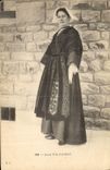 CPA Folklore Jeune fille d'Auray  