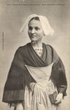 CPA Folklore Jeune fille de Sainte Anne d'Auray  