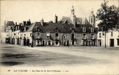 CPA Prefecture La Fleche La Place de la Sous Prefecture