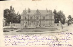 CPA Fontainebleau Buste de Decamps et Sous Prefecture 