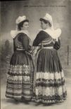 CPA Folklore Costumes de Pont Aven Etude des broderies 