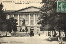 CPA Chambery La place du Palais de justice Monument de Favre