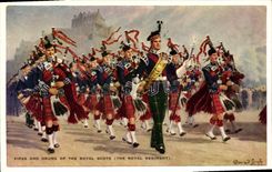 CPA Militaria Pipes and drums of the Royal Scots The Royal Regiment