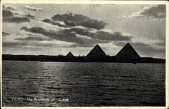 CPA Egypt Egypte Cairo The pyramids of Gizeh