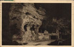 CPA Grotte Grottes Modernes troglodytes sur les bords de la Loire
