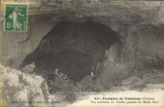 CPA Grotte Grottes Fontaine de Vaucluse Vue exterieure du gouffre pendant les basses eaux