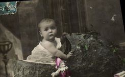 CPA Fantaisie Enfant Poupee 