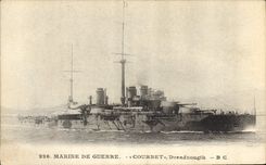 CPA Bateau de Guerre Courbet Dreadnought