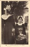 CPA Folklore Costumes de Pont Aven et Riec Belon