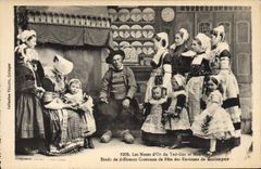 CPA Folklore Les noces d'Or du Tad Goz et Man Cor Etude de differents costumes de fete des environs 