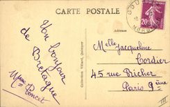 CPA Folklore Quimper Costume de fete