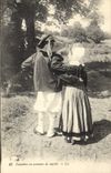 CPA Folklore Paludiers en costumes de maries 