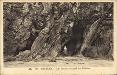 CPA Etables Les Grottes au pied des Falaises 