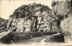 CPA Massif de la Grande Chartreuse Les Echelles Chemin des Grottes 