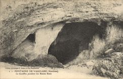CPA Fontaine de Vaucluse Le gouffre pendant les Basses Eaux 