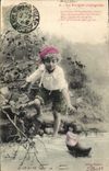 CPA Fantaisie Poupee  La poupee voyageuse La barque en longeant la prairie Vint s'ecoucher pres d'un