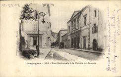 CPA Draguignan Rue Nationale & le Palais de Justice 