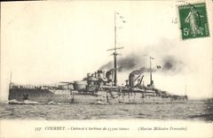 CPA Bateau de GuerreCourbet Cuirasse a turbines de 23500 tonnes (Marine Militaire Francaise) 