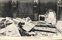 CPA La Grande Guerre 1914 1917 Lille sous l'occupation allemande Un des bureaux de la Prefecture Mil