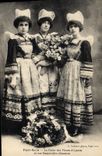CPA Folklore Pont Aven La reine des fleures d'ajoncs et ses demoiselles d'honneur 
