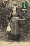 CPA Folklore Pontivy Porteuse de lait de Stival 