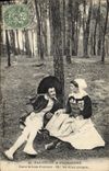 CPA Folklore Paludier & Paludiere Dans le bois d'amour Oh les doux propos 