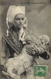 CPA Folklore Un bebe de Plougastel Daoulas 
