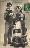 CPA Folklore Maries de Quimper Etude de Costumes Mariage