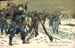 CPA Militaria Nos troupes en campagne Chasseurs a pied Sac au dos 