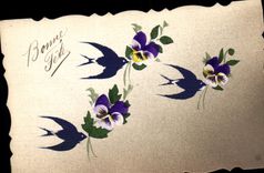CPA Fantaisie (dessin a la main) Fleurs Hirondelles 