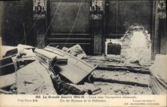 CPA La grande guerre 1914 15 Lille sous l'occupation allemande Un des bureaux de la Prefecture Milit
