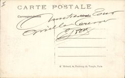 CPA Militaria La Grande Guerre 1914 15 Aspect d'Arras apres le bombardement La place de la Gare 