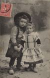 CPA Folklore Jeunes btretons Frere et Soeur 