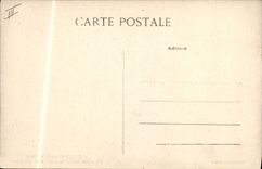 CPA Folklore  Environs de Vannes Mariage Nouveaux Maries Garcon et Fille d'honneur 