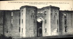 CPA La Ferte Milon (Aisne) Ruines du Vieux Chateau construit par Louis d'Orleans frere de Charles VI