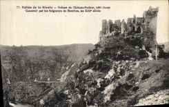 CPA Vallee de la Sioule Ruines du Chateau Rocher cote ouest Construit par les Seigneurs de Bourbon a