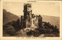CPA L'Auvergne Chateau feodal de Tournoel 