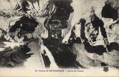 CPA Grottes de Betharram Sortie du Tunnel 